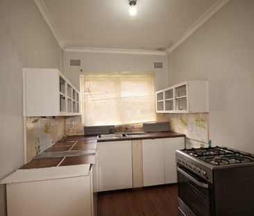 Two Bedroom Ground Floor Unit in Security Building - Photo 3