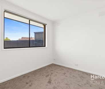 3 Bedroom Spacious Home! - Photo 6