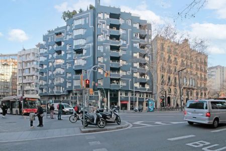 Plaça de Lesseps, Barcelona, Catalonia 08023 - Photo 5