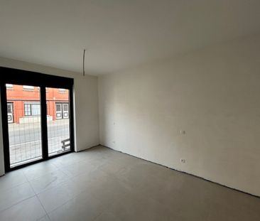 Gelijkvloerse verdieping - Te huur - Photo 1