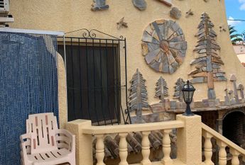 Villa for rent with 3 bedrooms and pool in Calpe for the winter season.