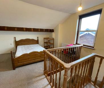 4 bedroom end of terrace house to rent - Photo 5