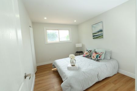 For Lease - 608 Thornwood Avenue, Burlington, Ontario - Photo 3