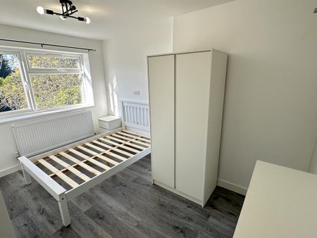 6 bedroom house of multiple occupation to rent - Photo 3