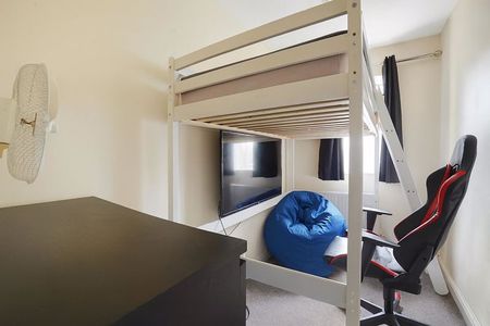 Magpie Hall Road, Chatham - Photo 4