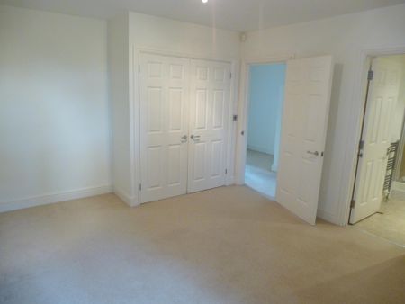 Shoppenhangers Road, Maidenhead - Photo 4