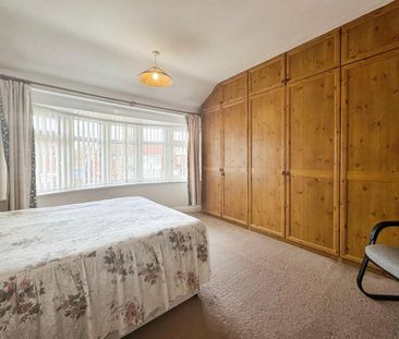 3 bedroom semi-detached house to rent - Photo 6