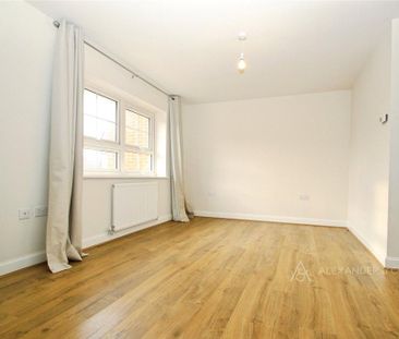 3 bedroom terraced house to rent - Photo 2