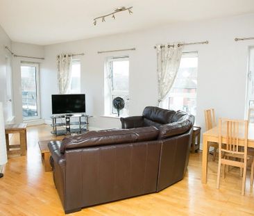 E.4.1 Whitehall Square Penthouse, Lisburn Road, Belfast BT12 5EG - Photo 3