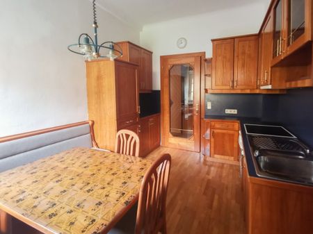 teilmöblierte WG-fähige Wohnung mitten im Uni4tel | Möbel im Retro Style | ab März 2025 - Photo 4