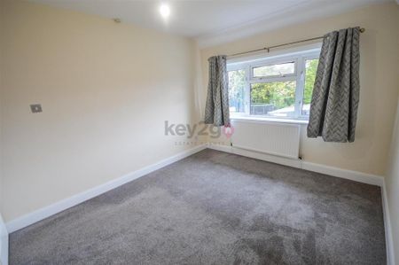 3 bedroom semi-detached house to rent - Photo 2