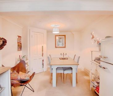 3 bedroom end of terrace house to rent - Photo 3