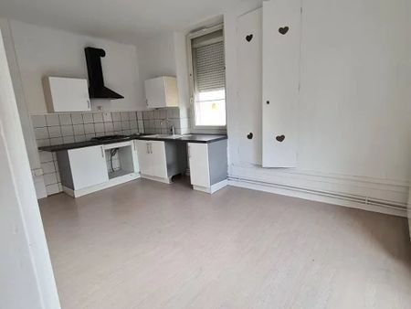 Location Appartement 5 pièces 120 m2 à Saint-Dié-des-Vosges - Photo 2