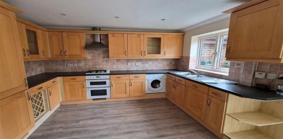 3 bedroom terraced house to rent - Photo 2