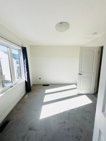 For Lease - 783 Kootenay Path, Oshawa, Ontario - Photo 3