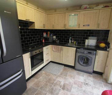 2 bedroom terraced house to rent - Photo 3
