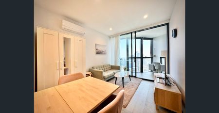 Urban Elegance: Fully Furnished 1-Bedroom Haven in Melbourne's CBD - Photo 3