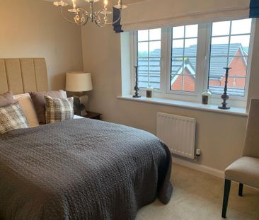 4 bedroom detached house to rent - Photo 3