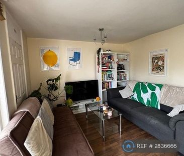 3 bedroom maisonette to rent - Photo 2