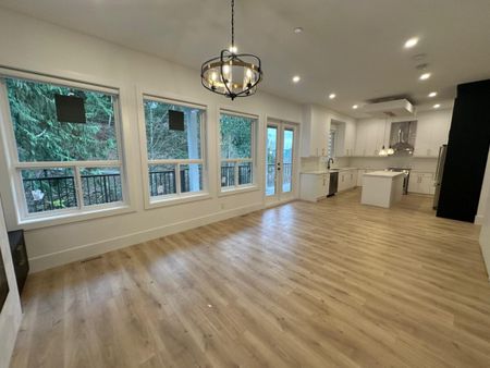 An Upper-Level Unit in a Quiet Neighborhood - Photo 2