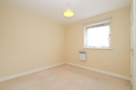 1 bedroom ground floor flat to rent - Photo 3