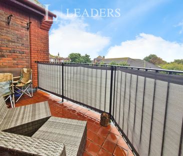 2 bedroom flat to rent Gosport Town Centre - Photo 1