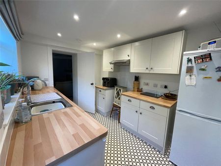 Available now, 2 The Terrace is a delightful two bedroomed terraced cottage ideally situated within the beautiful village of Ingleby Arncliffe which offers a wonderful selection of amenities. - Photo 5