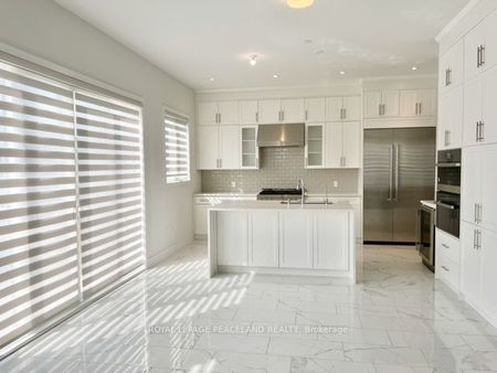 For Lease - 49 Sikura Circle, Aurora, Ontario - Photo 5