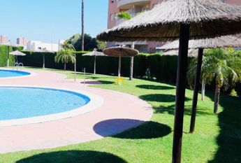 CHALET FOR RENT, 2 BEDROOMS AND 2 BATHROOMS IN LA ZENIA - ALICANTE
