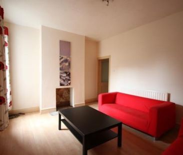 4 bedroom terraced house to rent - Photo 1