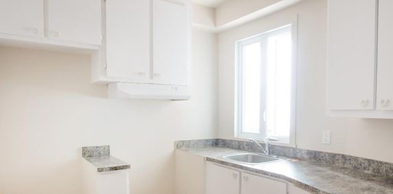 4 1/2 | occupation 1er juillet | Quartier Montcalm - Photo 2