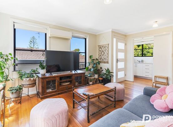 2/1 chessington ct, sandy bay tas 7005 - Photo 1