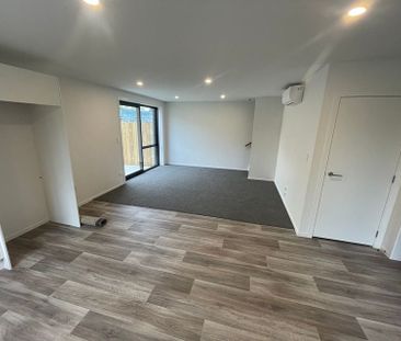 Modern brand new 4 BR house in Fairfield! (Unit 2) - Photo 5