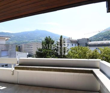 To rent in Monthey a beautiful attic apartment - Photo 5