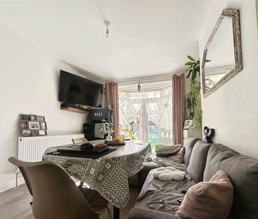 Dene Avenue, Hounslow, TW3 3AQ - Photo 1
