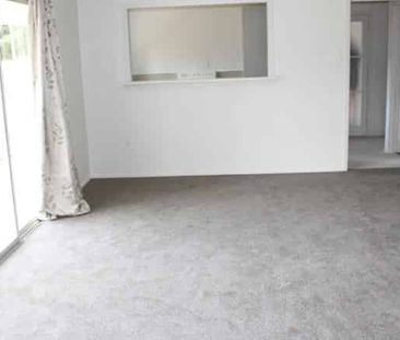 Lovely fully renovated unit - Photo 1