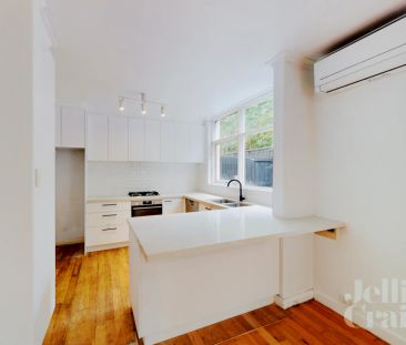 2 Bed, 1 Bath - Photo 5