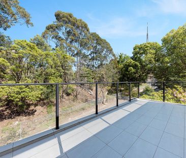 Sun Filled Living Showcasing Generous Open-Plan Design - Photo 5