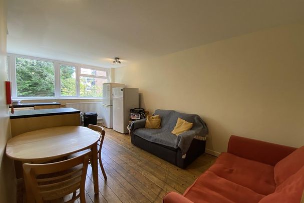 6 bedroom detached house to rent - Photo 1