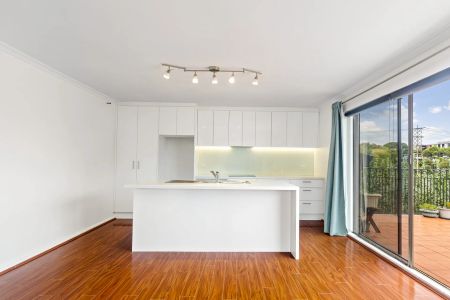 12/38 Creswick Street, Hawthorn East. - Photo 2