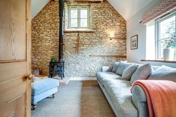 2 bedroom cottage to rent - Photo 1