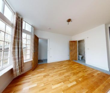 4 bedroom townhouse to rent - Photo 1