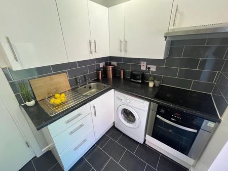 2 bedroom flat to rent - Photo 5