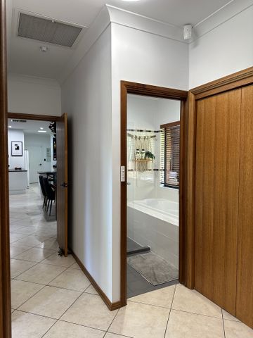 Semaphore Park - Photo 2