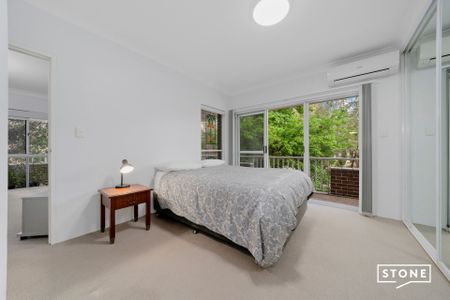 Well Presented 3 Bedroom Apartment In Boutique Complex Of Only 6 Units - Photo 3
