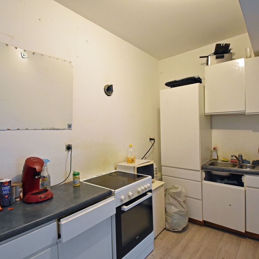 Ruim appartement gelegen op de Markt van Eeklo! - Photo 1