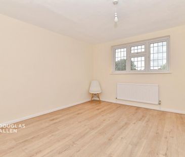 4 bedroom terraced house to rent - Photo 4