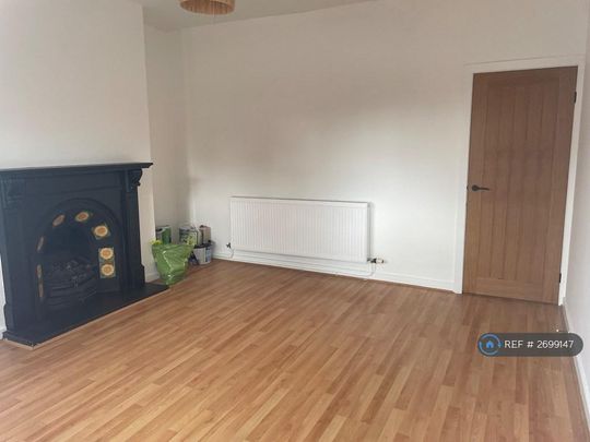 2 bedroom end of terrace house to rent - Photo 1