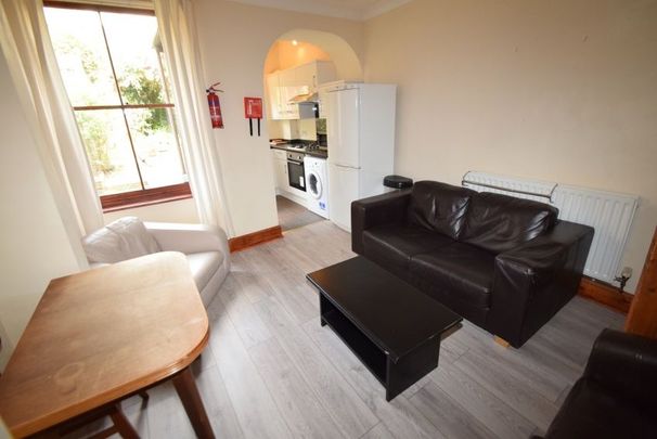 3 bedroom house share to rent - Photo 1