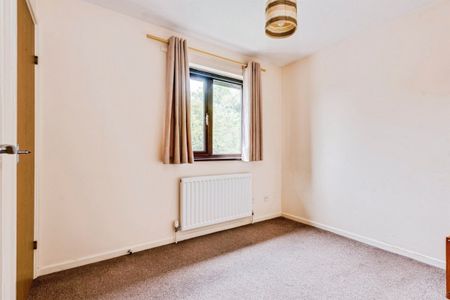 Eldridge Close - Photo 4